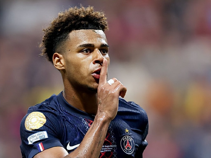 世体：费尔明今日训练后感觉良好，将入选对阵贝蒂斯名单（世体：费尔明今训状态良好，将进入战贝蒂斯大名单）