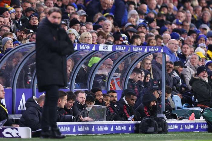 曼晚：阿莫林对达洛特进行一对一训练，已将其打造为进攻利器（曼晚：阿莫林单独指导达洛特，已将其塑造成进攻尖刀）