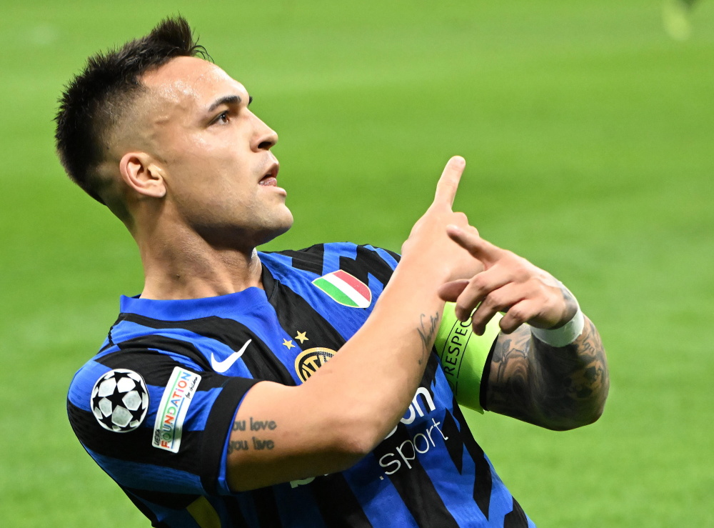 罗马诺：曼联19岁中场穆尔豪斯将租借加盟莱顿东方（罗马诺：曼联19岁中场穆尔豪斯即将租借赴莱顿东方）