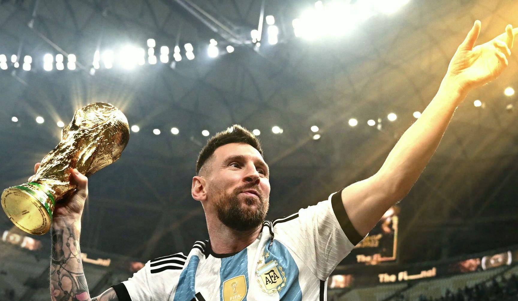 记者：皇马将等到最后一刻，看看能否将姆巴佩招入比赛大名单（记者：皇马会观望到最后一刻，才决定姆巴佩能否进入比赛大名单）