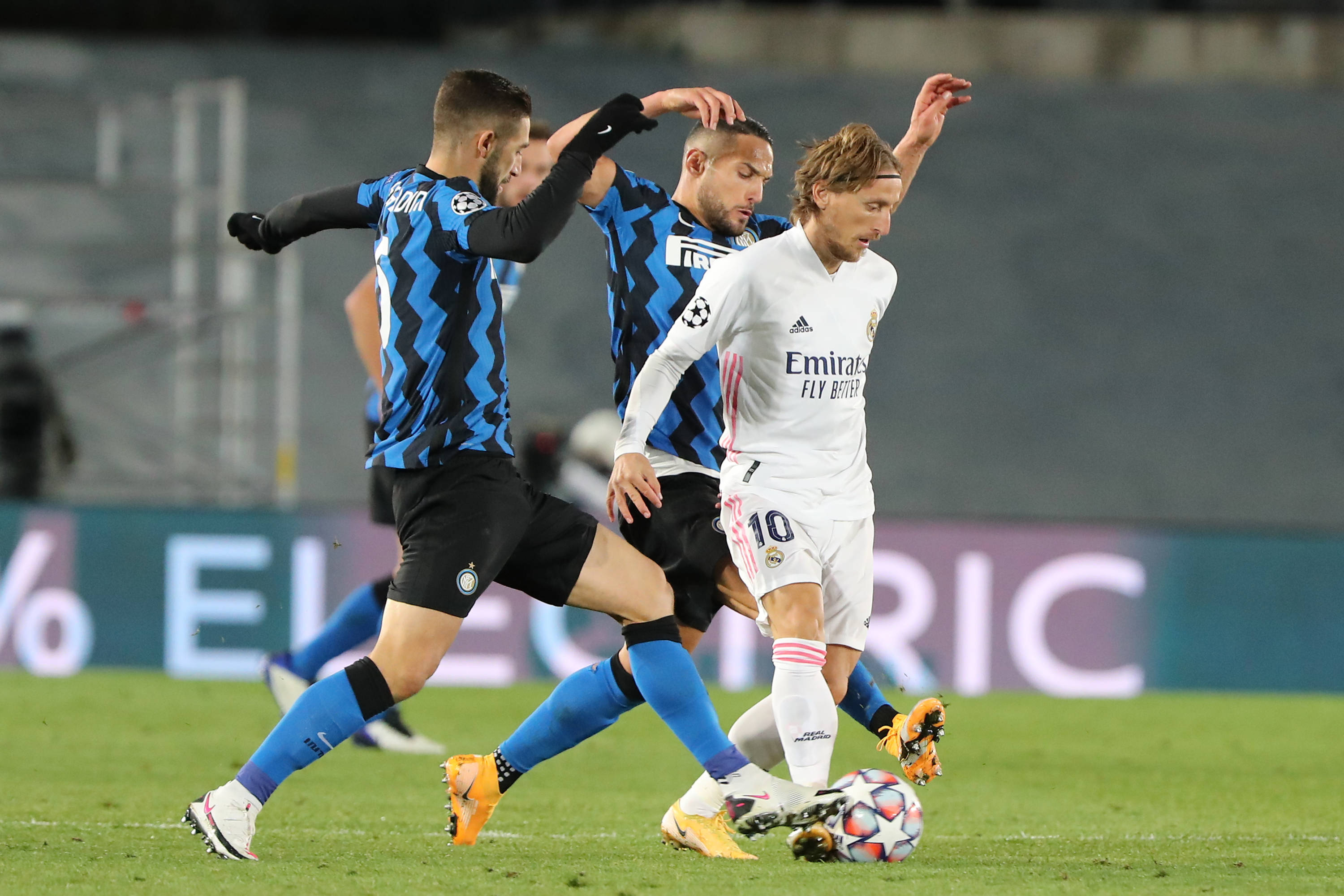 阿斯：拉什福德回归合练，预计将入选巴萨欧冠战切尔西大名单（阿斯报道：拉什福德重返合练，有望进入巴萨欧冠战切尔西名单）