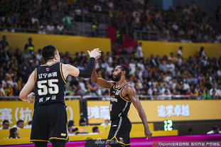 德媒：莱比锡35岁老将坎普尔将退役，本赛季仅出场3分钟（德媒：莱比锡35岁老将坎普尔将挂靴，本季仅有3分钟出场）