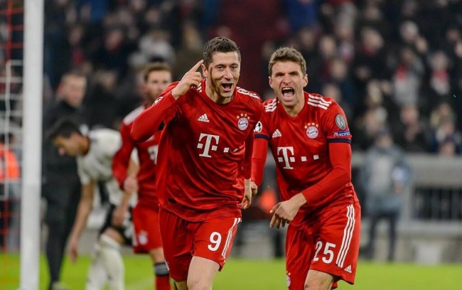 法兰克福vs奥格斯堡：格策、堂安律首发，亚基奇、凯文-施洛特贝克出战（法兰克福战奥格斯堡：格策、堂安律首发，亚基奇、凯文-施洛特贝克出场）