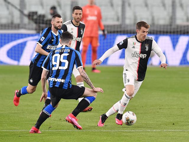 国乒击败法国队，王曼昱战胜帕瓦德，孙颖莎和王楚钦混双取胜（中国乒乓球队力克法国，王曼昱挑落帕瓦德，孙颖莎／王楚钦混双告捷）