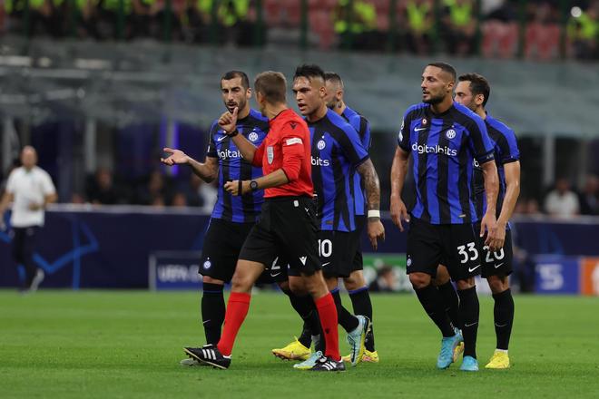 中超赛报：广州队主场击败武汉三镇,（中超战报：广州队主场力克武汉三镇）